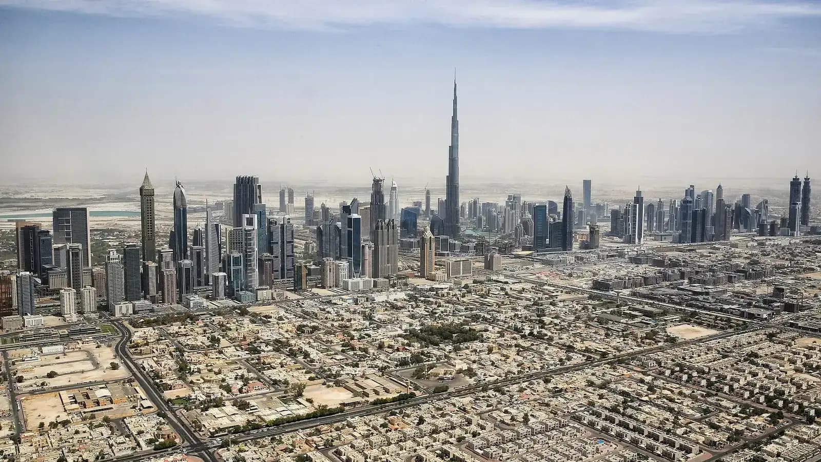 أفق دبي مع برج خليفة